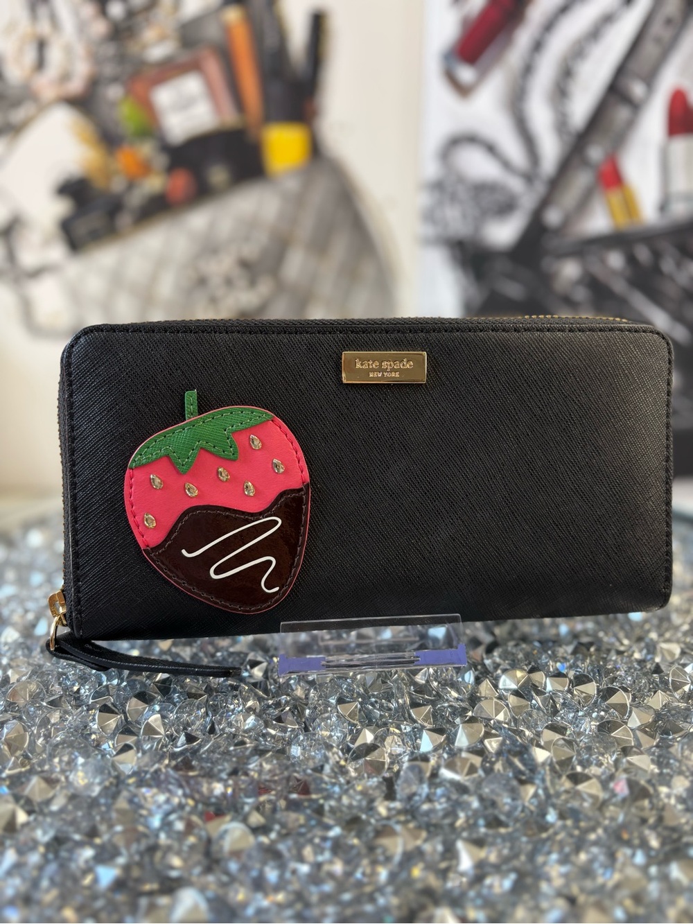 Kate Spade New York Creme De La Creme Chocolate Covered Strawberry wallet NWOT